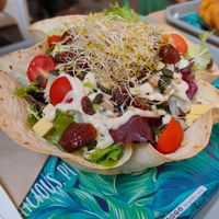 Ensalada especial at Khambú Quart in Valencia