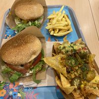 The beyond burger and the chorizo burger. Add on facon!  at Khambú Quart in Valencia