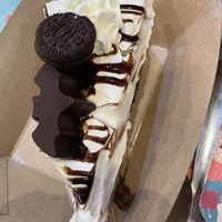 Oreo cheesecake   at Khambú Quart in Valencia