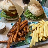 Burgers 😋  at Khambú Quart in Valencia