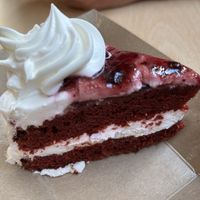 Red velvet cake   at Khambú Quart in Valencia