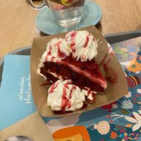 Red Velvet Cake at Khambú Quart in Valencia