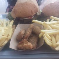 you get a LOT at Khambú Quart in Valencia