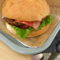 original burger at Khambú Quart in Valencia