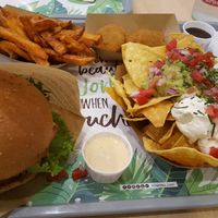 Deliciosa comida vegana  at Khambú Quart in Valencia