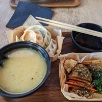 Set menu with steamed momos at Mo Mo - Saint-Gilles in Brussels