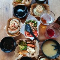 Menu momo vapeurs + Menu momo poêlés avec une soupe du jour + salade  at Mo Mo - Saint-Gilles in Brussels