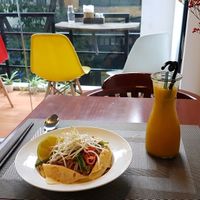 Pad Thai and mango juice. 27.10.17. at The Veg - Organic Vego and Tea in Hanoi