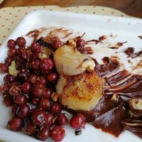 Postre vegano improvisado (necesitaba comer algo con chocolate y no había nada vegano disponible, por lo que inventaron este delicioso postre) at Amaranthine in Ancud