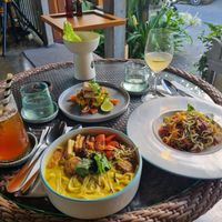 Ramentic Special (in front), Vegan Pad Thai (r) and "Prawn" Avo Salsa (with tofu instead of prawns) at Herb Library  in Ubud