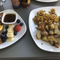 Big Truckin’ Deal: French toast, scrambled tofu, tempeh bacon at MidMod Cafe in Palm Springs