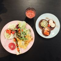 Sunday brunch at Aloha Cafe in Lisbon