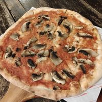 'Funghi' pizza ordered without cheese at The Star Inn in South East London