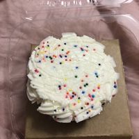 Vanilla cupcake (not vegan) at Creme Cupcake in Des Moines