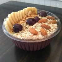 Cherry almond smoothie bowl at Nectar in Green Bay