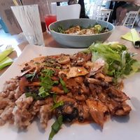 Tempehgeschnetzeltes mit Champignons und Buchweizen-Spätzle at Süsse Marie Veganerie in Karlsruhe