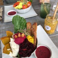 Amazing bowls and drinks at Vibe Cafe in Phnom Penh