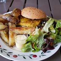 Burger at Chez Vegetayelle and Co. in Toulouse