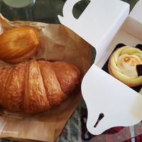 Madeleine, croissant, tartelette citron #Veganuary at VG Pâtisserie in Paris