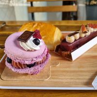 The makarun amazing!! at VG Pâtisserie in Paris