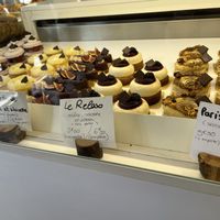 The agony of choice    at VG Pâtisserie in Paris