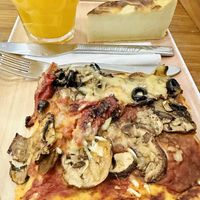 Flan, orange juice, pizza  #Veganuary at VG Pâtisserie in Paris