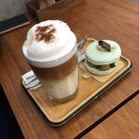 machiatto de caramelo   at VG Pâtisserie in Paris