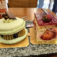 Pistachio macaron and Fraisier at VG Pâtisserie in Paris
