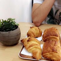 Matin ✨ pain chocolat et croissant  at VG Pâtisserie in Paris