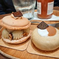 Macaron (tonka & gianduja) and 'Renata' (maple & apple entremet) at VG Pâtisserie in Paris
