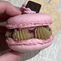 Raspberry macaron   at VG Pâtisserie in Paris