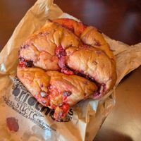 Brioche at VG Pâtisserie in Paris