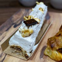 Mary Pop at VG Pâtisserie in Paris