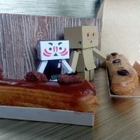 Éclair au chocolat and Éclair au café at VG Pâtisserie in Paris