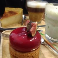 Flan and  a fig pastry at VG Pâtisserie in Paris