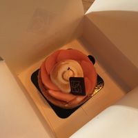 Dessert at VG Pâtisserie in Paris