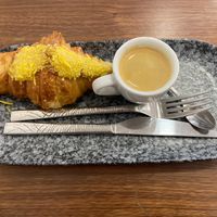 Croissant  at VG Pâtisserie in Paris