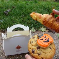 Cookies & croissant Vegan at VG Pâtisserie in Paris