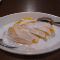Mango with sticky rice at Thai Thai in Branson