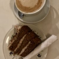 GF/VE toffee pecan & banana cake & soya dirty chai latte  at Chapter One in Manchester