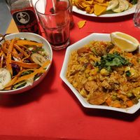 Paella and Salad at Musgo in Aveiro