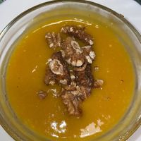 Mango-Kokosmoose mit gerösteten Nüssen  at Musgo in Aveiro