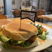 NOfish sandwich with chips and salad  at Musgo in Aveiro