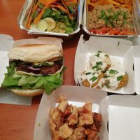 Falafel in the oven and a great burger. Amazing vegan food and every vegan in aveiro should try. If you are vegan and you are passing by Aveiro, don't lose your chance. 100%! at Musgo in Aveiro