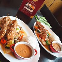 left: No. 26 (Com Sate) ; right: No. 31 (Com Peking) at Peace Food in Essen