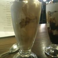 Apple crumble sundae at The Monument in Canterbury