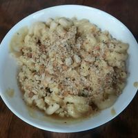 mac & cheese at Skull & Cakebones in Dripping Springs