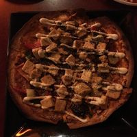 Pizza La Végane at L'Escalier in Montreal