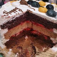 Three layers chocolate, banana, chocolate, strawberry filling... and it's vegan!
Poor dear didn't last long at all, lol... at Cakes By Karen in Highland