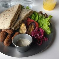 Falafel with vegan yogurt at No. 4 in Tokyo